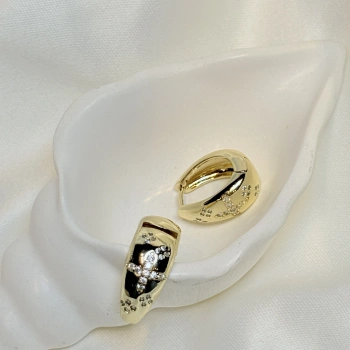 Gold Rengi Etnik Desenli CM Kadın Küpe