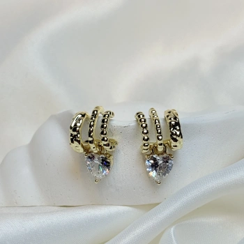 Gold Rengi 3lü Görünümlü Sallantılı Kalp Detaylı XP Kadın Küpe