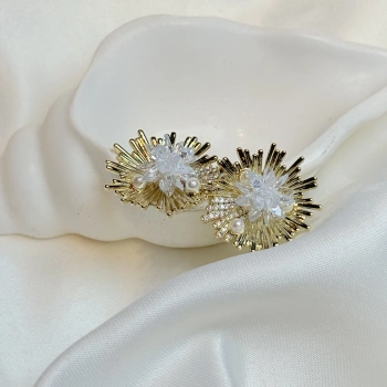 Gold Rengi Zirkon Taşlı Kristal Detaylı XP Kadın Küpe