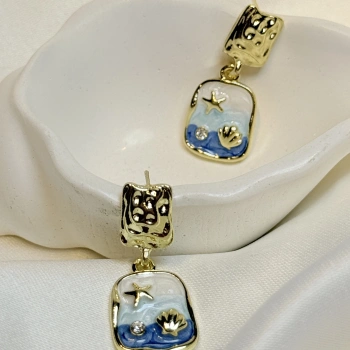 Gold Rengi Deniz İçi Desenli Mineli Kadın Küpe