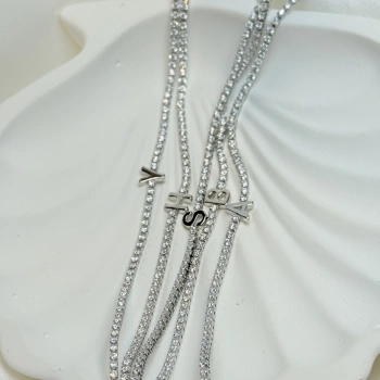 Gümüş Rengi Taşlı Harf Detaylı Kadın Bileklik