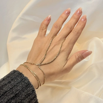 Burgu Model Kadın Şahmeran