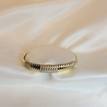 Gold Rengi Dalga Şerit Taşlı Kadın Kelepçe Bileklik