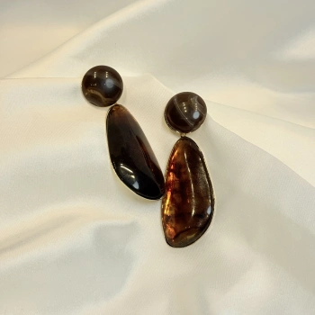 Gold Rengi Reçine Uçlu Kahverengi Kadın Küpe