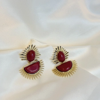 Gold Rengi Bordo Taşlı Kadın Küpe