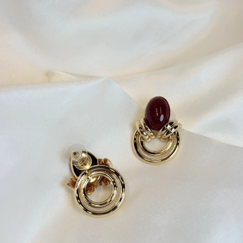 Gold Rengi Bordo Mineli Tasarım Kadın Küpe