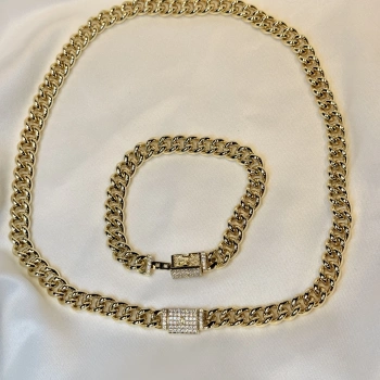 Gold Rengi Zirkon Taşlı Kilit Gurmet Zincir Set