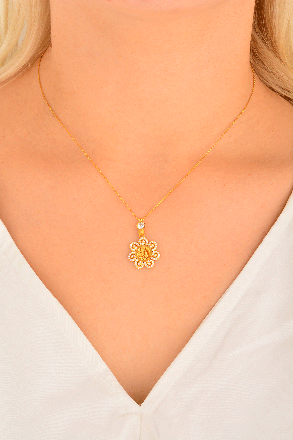 Cebeci 14 Ayar Çiçek Tuğra Altın Kolye