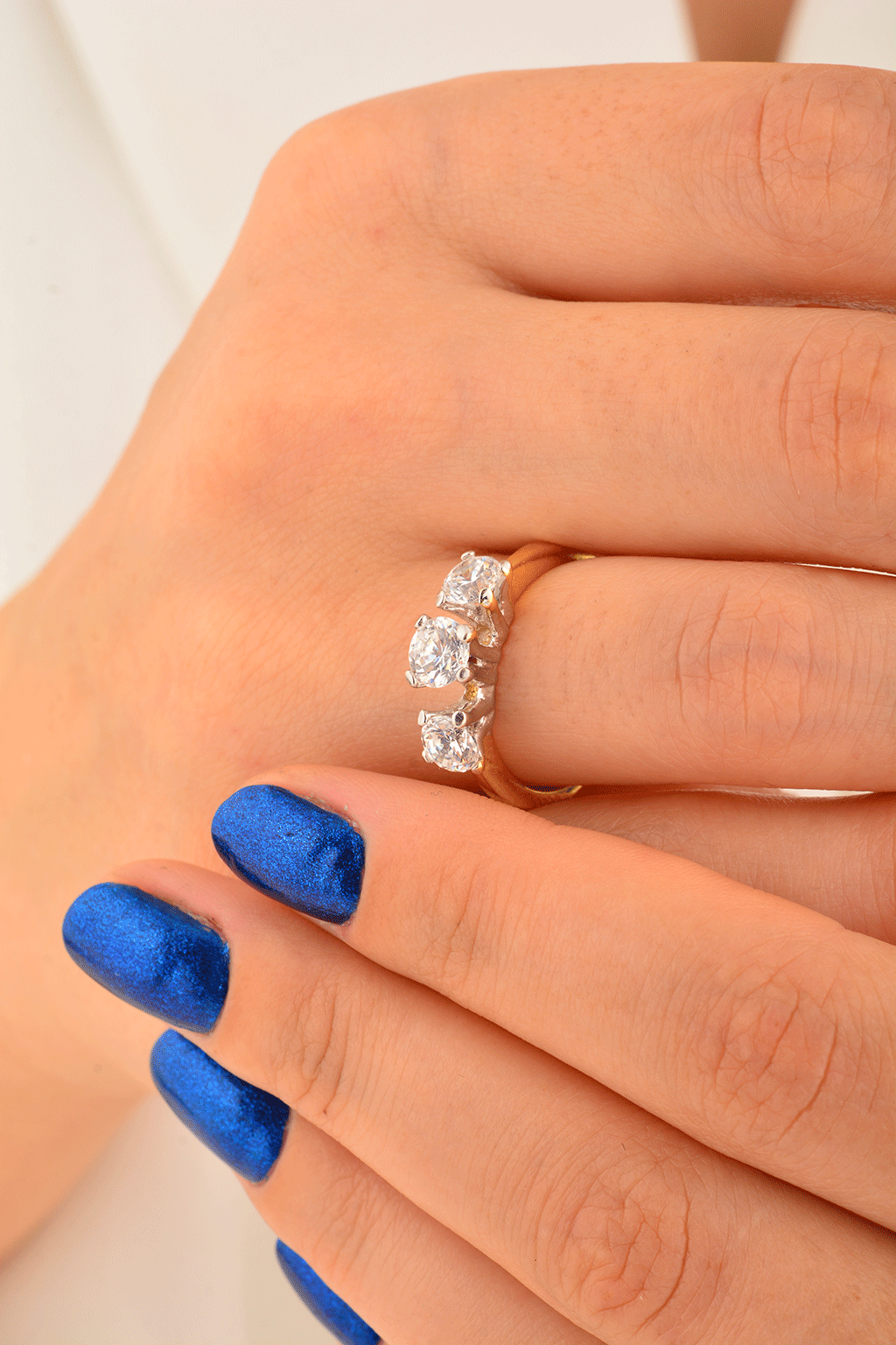 Cebeci 14 Ayar Üç Taşlı Altın Yüzük