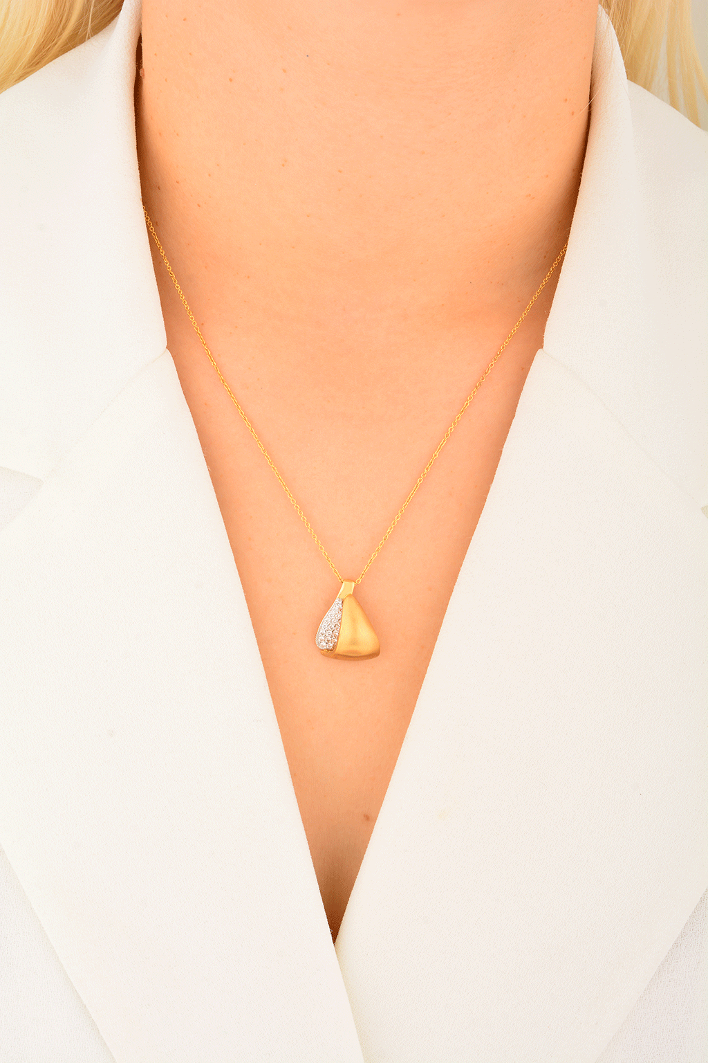 Cebeci 14 Ayar Taşlı Mat Altın Kolye