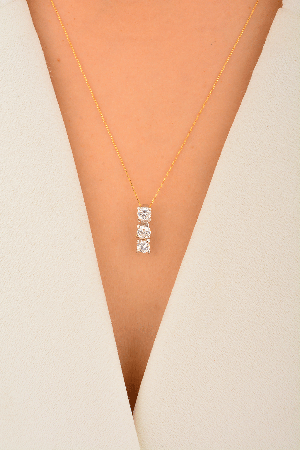 Cebeci 14 Ayar Üç Taşlı Altın Kolye