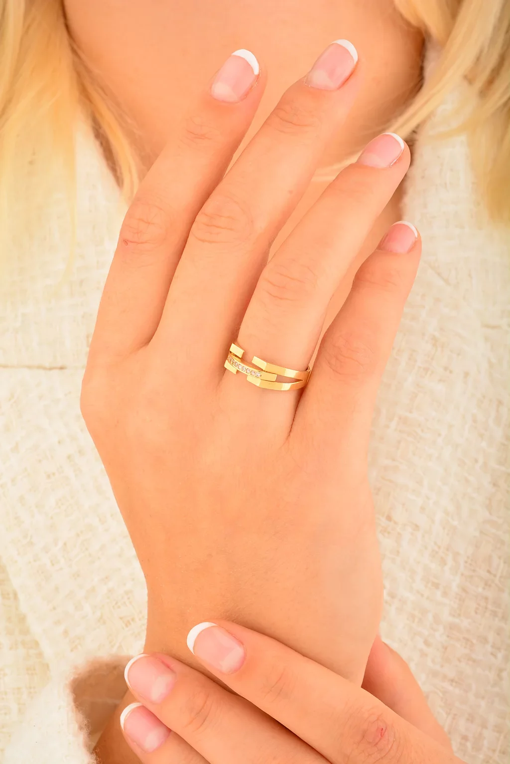 Cebeci 14 Ayar Taşlı Altın Yüzük