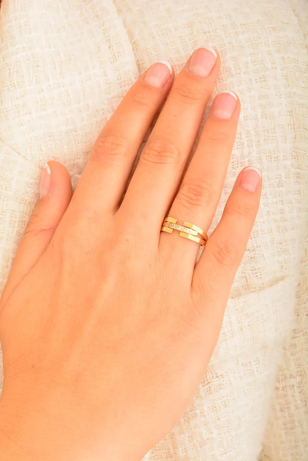 Cebeci 14 Ayar Taşlı Altın Yüzük