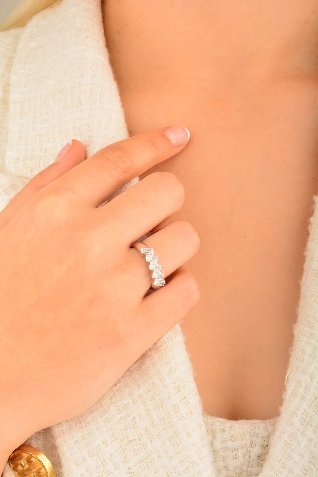 Cebeci 14 Ayar Baget Beş Taşlı Altın Yüzük