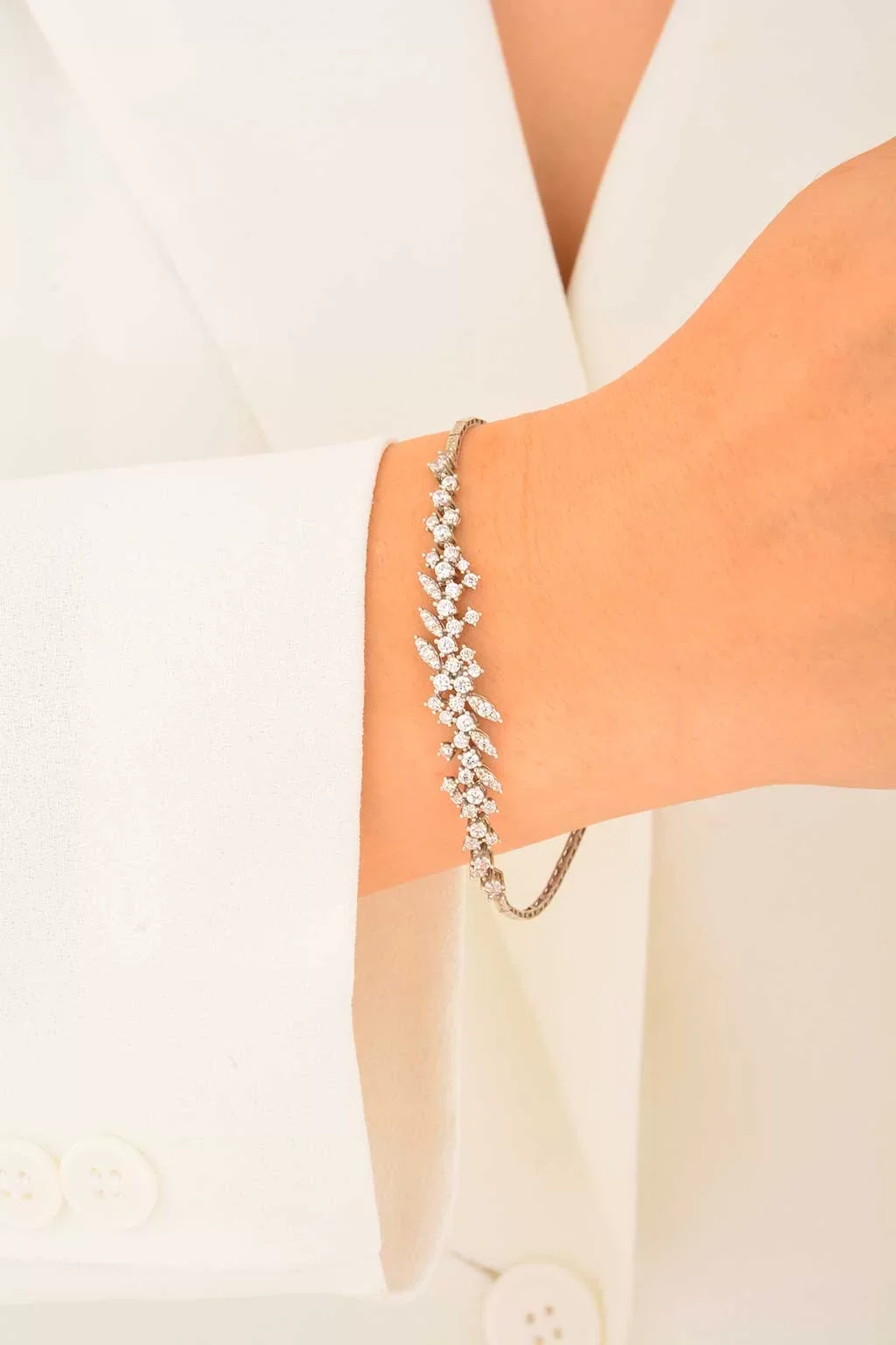 Cebeci 14 Ayar Altın Taşlı Yapraklı Altın Bileklik