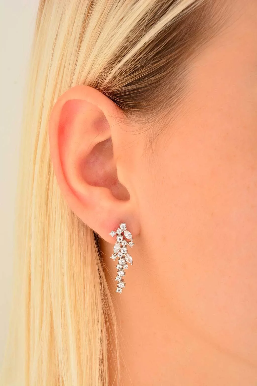 Cebeci 14 Ayar Tektaşlı Altın Küpe