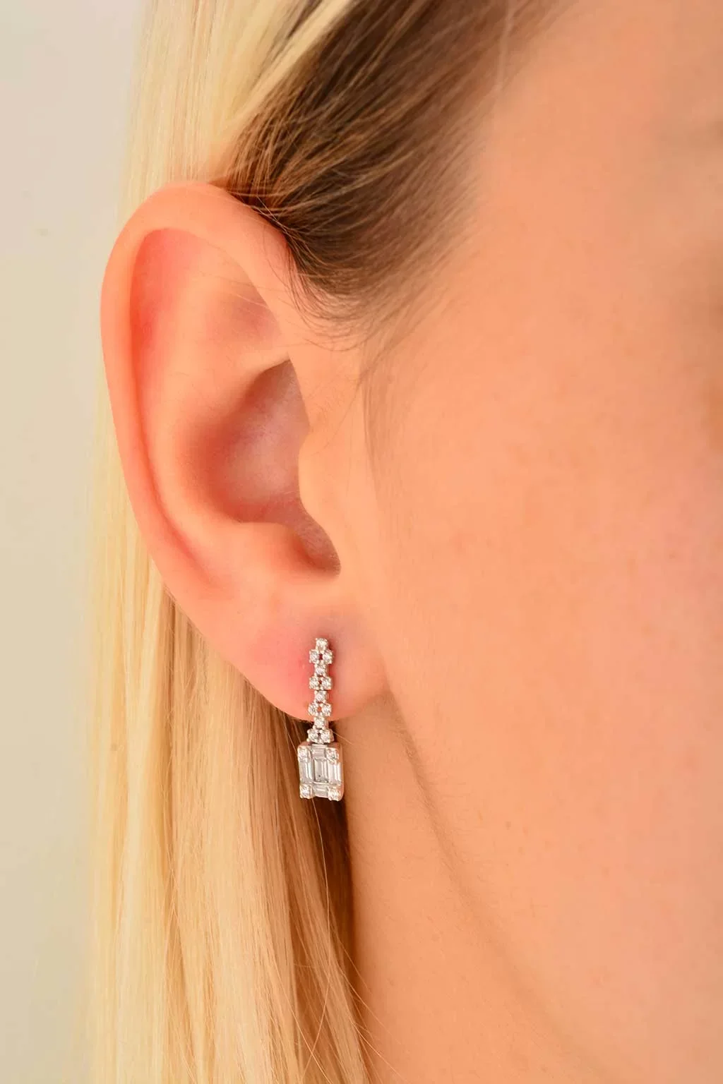 Cebeci 14 Ayar Baget Taşlı Küpe