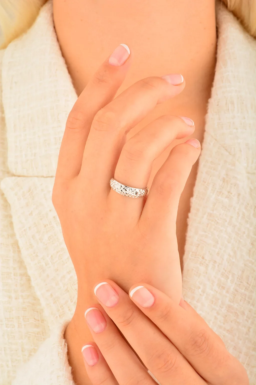 Cebeci 14 Ayar Beyaz Altın Yüzük