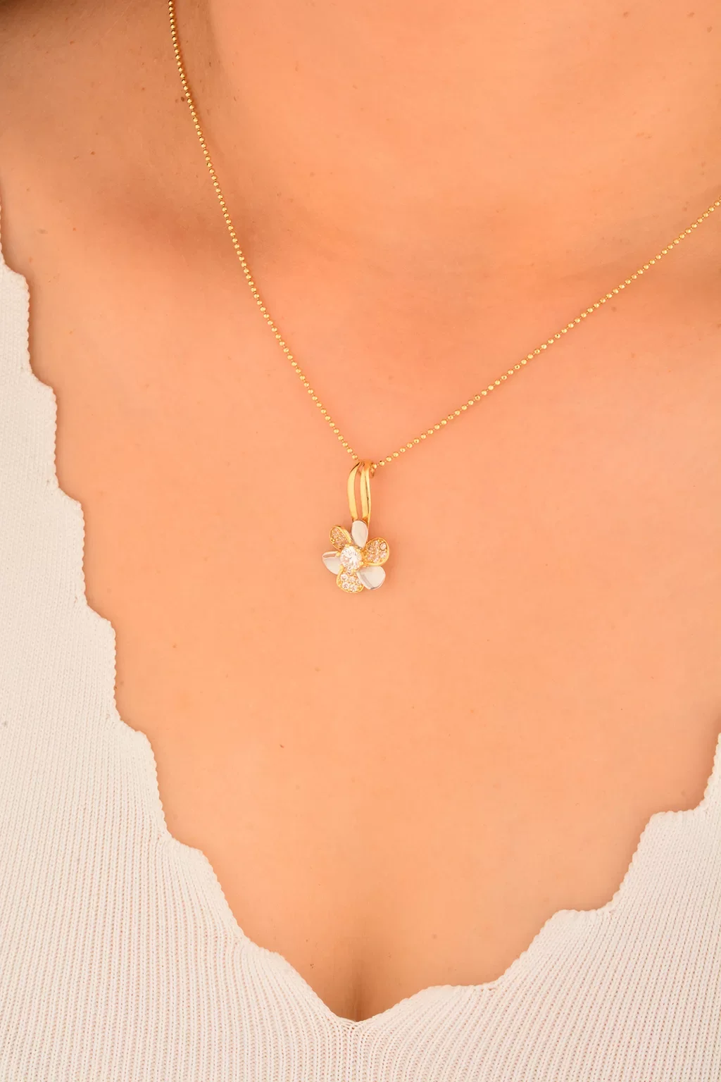 Cebeci 14 Ayar Çiçek Altın Kolye Ucu