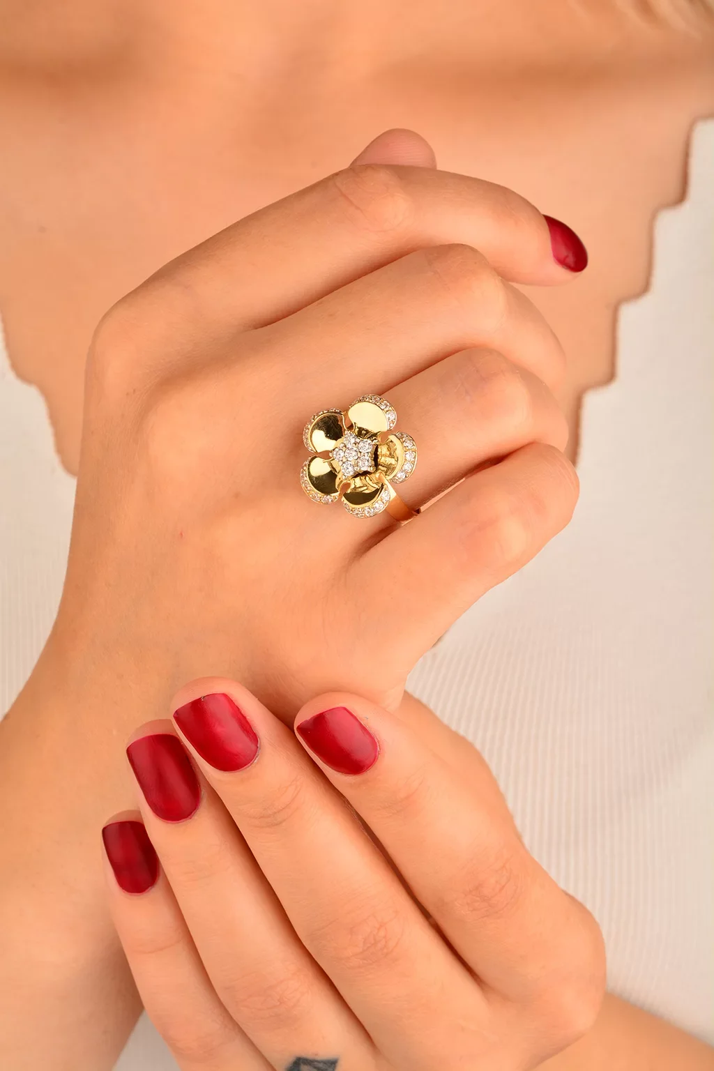 Cebeci 14 Ayar Çiçek Altın Yüzük