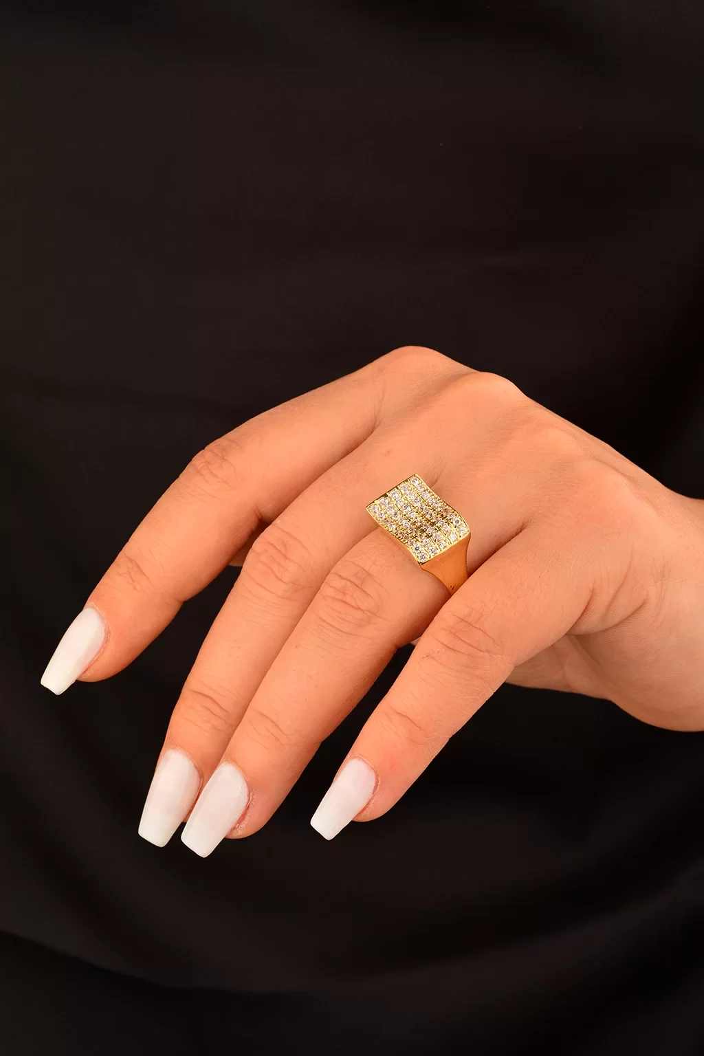 Cebeci 14 Ayar Dalga Taşlı Altın Yüzük