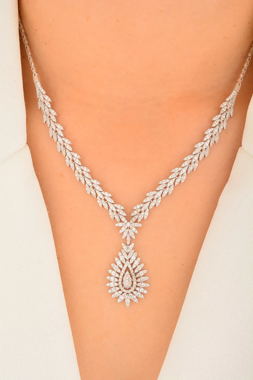 Cebeci 14 Ayar Damla Taşlı Gerdanlık