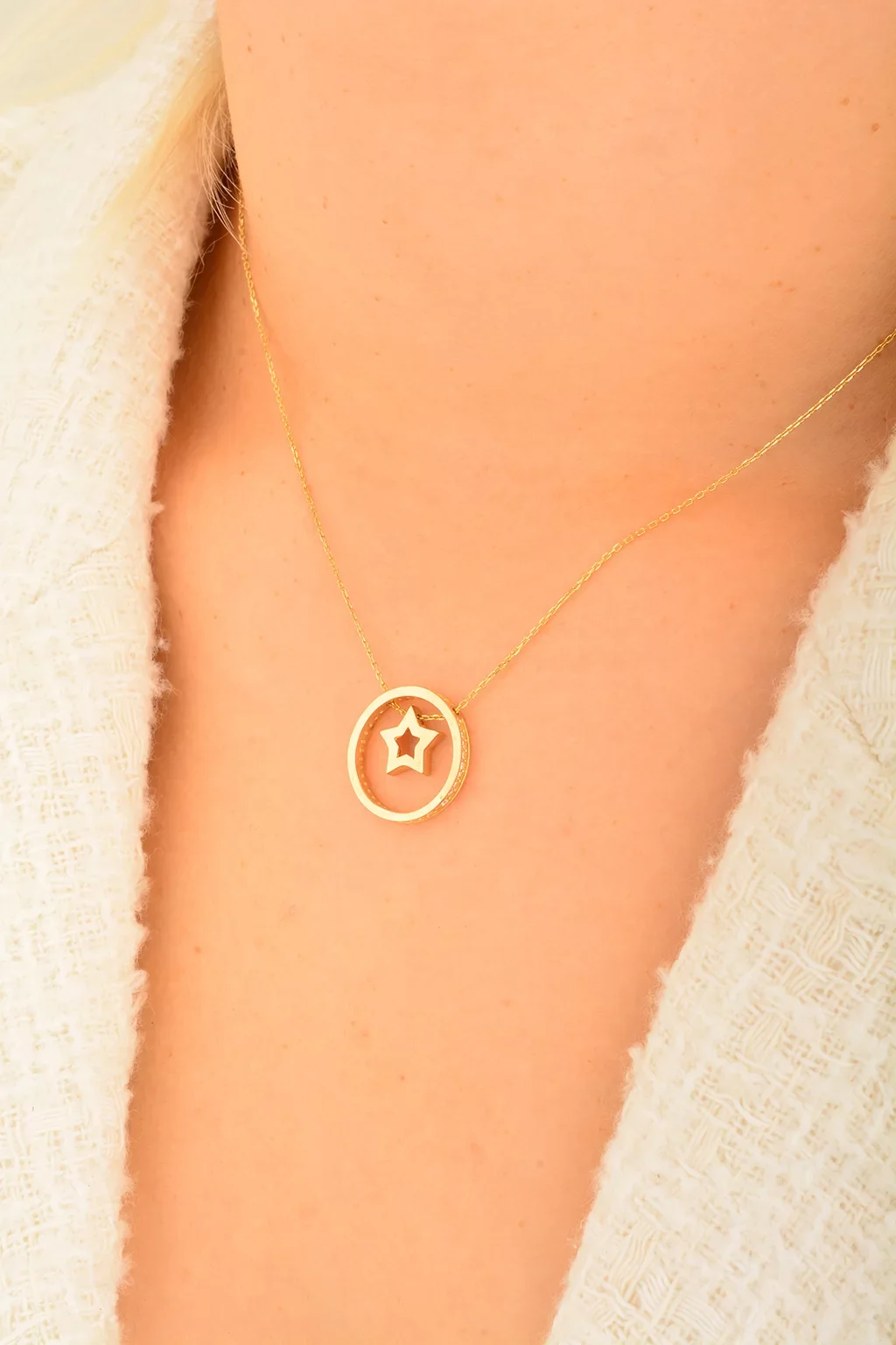 Cebeci 14 Ayar Halka İçinde Yıldız Altın Kolye