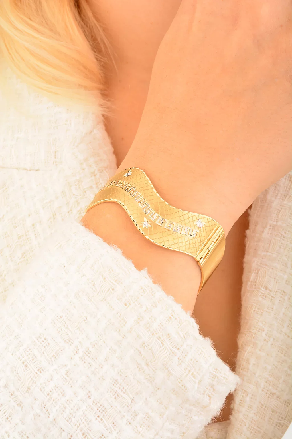 Cebeci 14 Ayar İşlemeli Kelepçe Bilezik