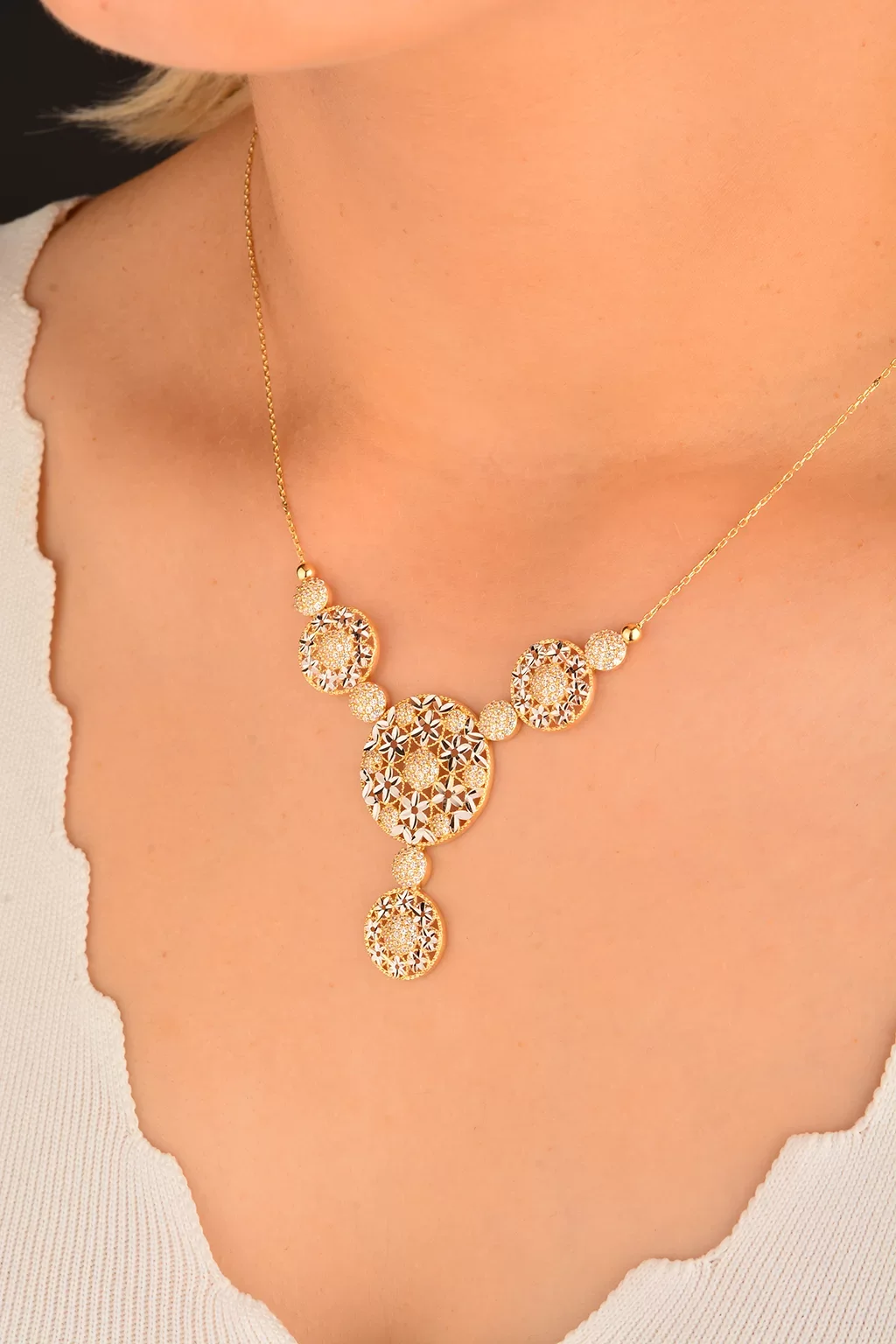 Cebeci 14 Ayar Kabartmalı Altın Kolye