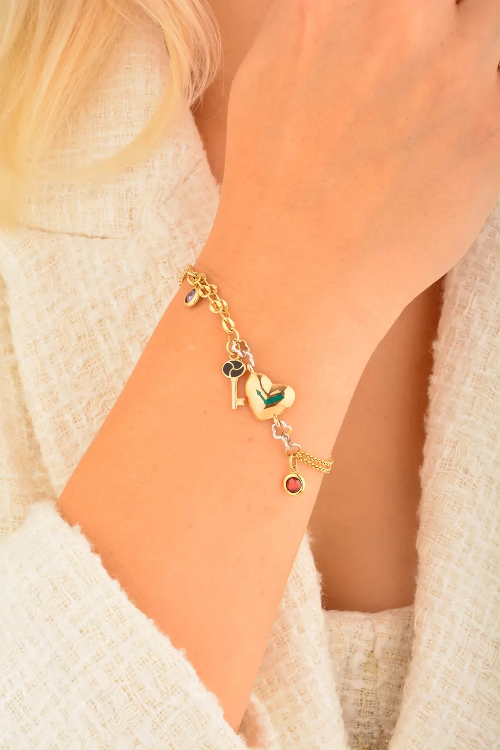 Cebeci 14 Ayar Kalpli Altın Bileklik