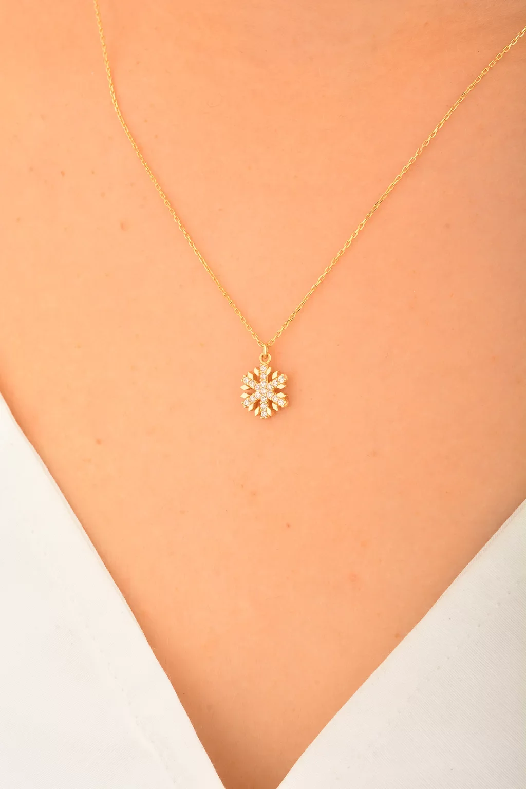 Cebeci 14 Ayar Kar Tanesi Altın Kolye