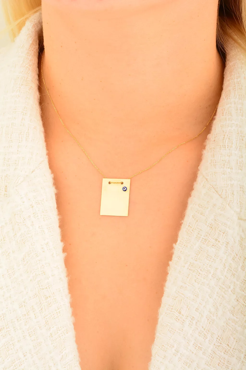 Cebeci 14 Ayar Kare Plaka Nazarlı Altın Kolye