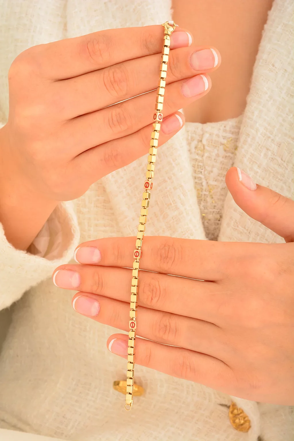 Cebeci 14 Ayar Kırmızı Mineli Küp Altın Bileklik