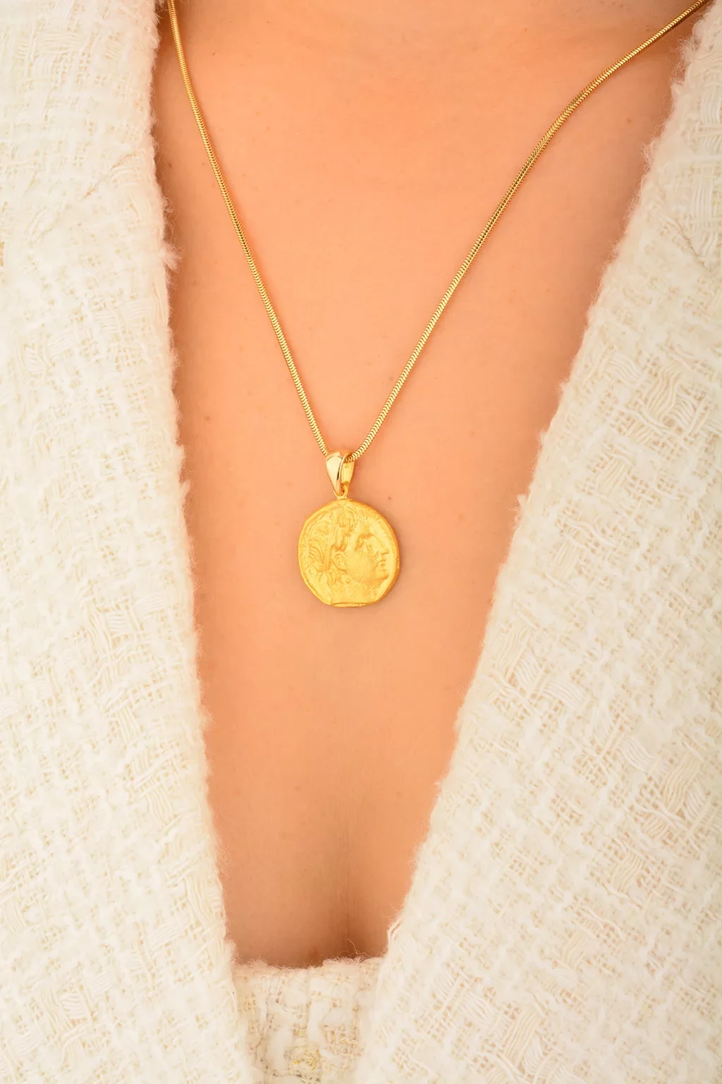 Cebeci 14 Ayar Madalyon Altın Kolye Ucu