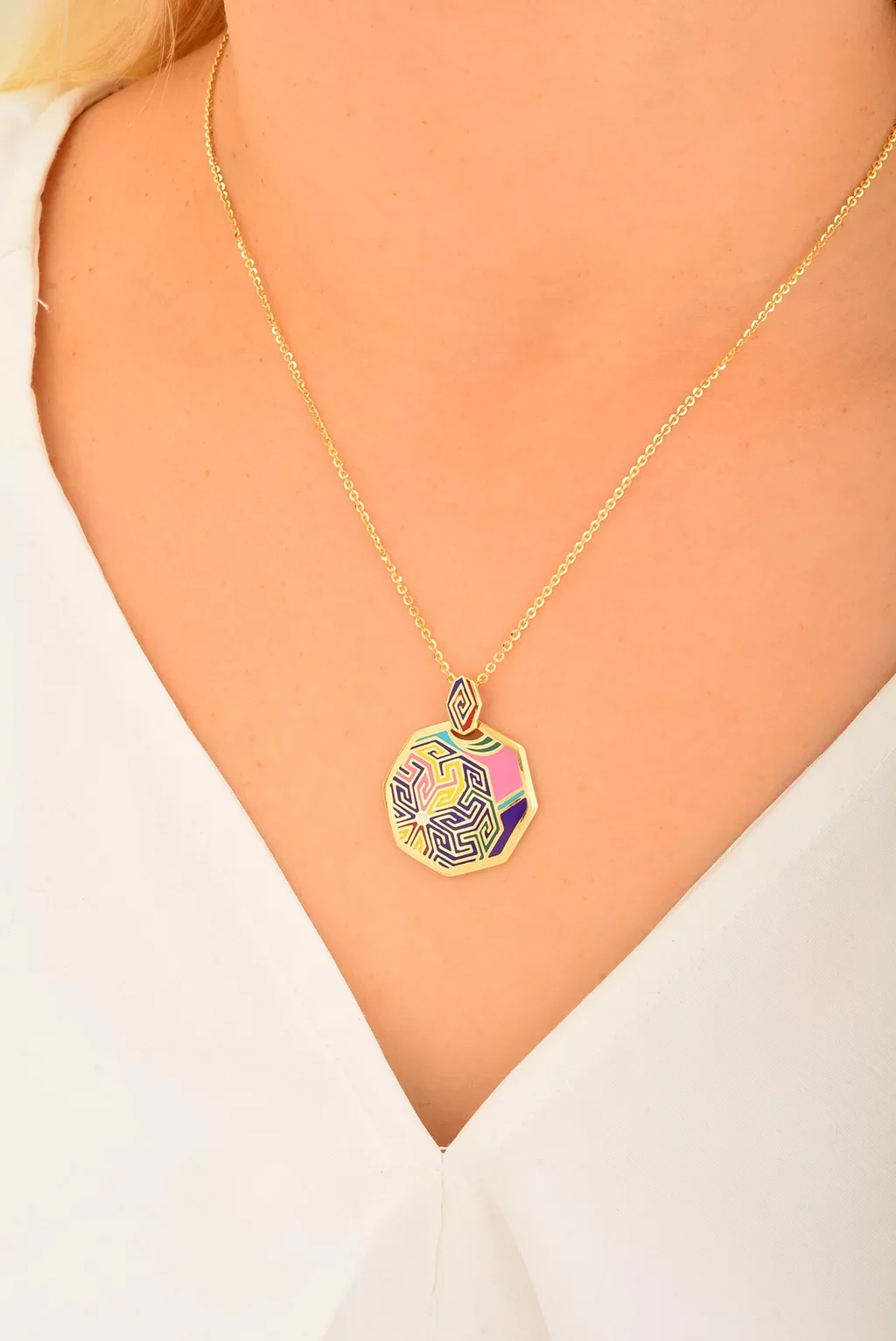 Cebeci 14 Ayar Renkli Plaka Altın Kolye