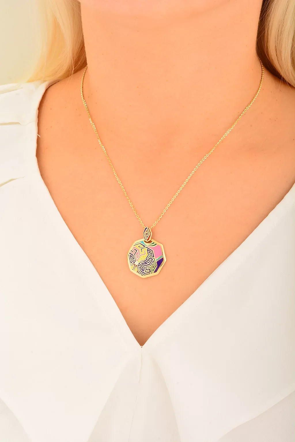 Cebeci 14 Ayar Renkli Plaka Altın Kolye