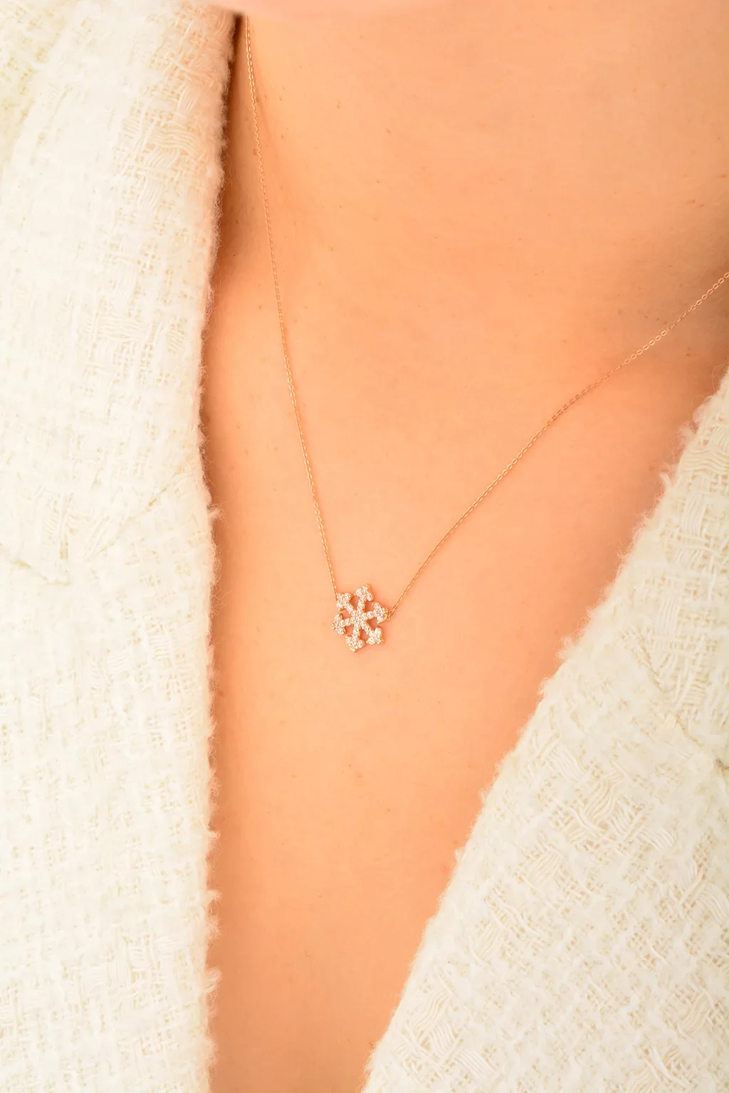 Cebeci 14 Ayar Rose Kar Tanesi Altın Kolye