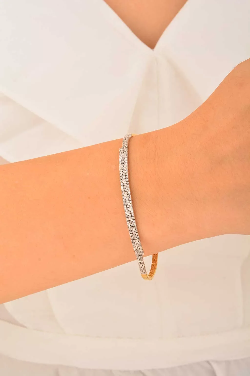 Cebeci 14 Ayar Sıra Taşlı Altın Bileklik