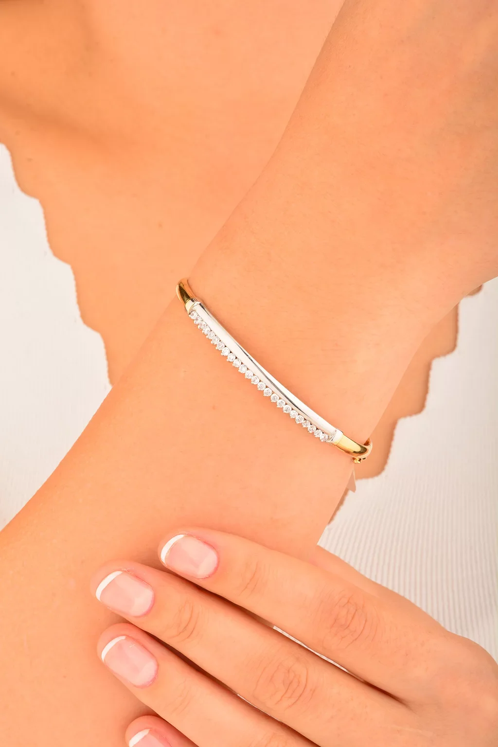 Cebeci 14 Ayar Sırataş Kelepçeli Altın Bilezik