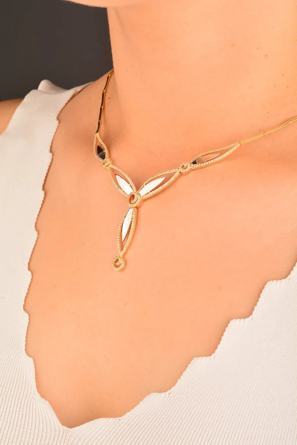 Cebeci 14 Ayar Taşlı Altın Gerdanlık