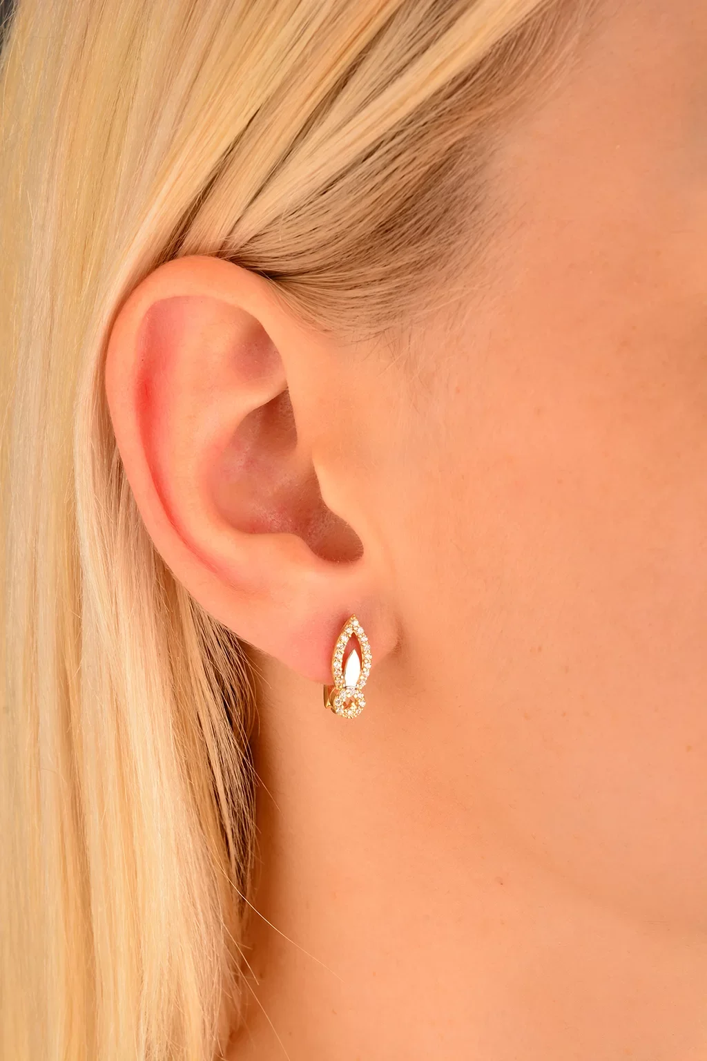 Cebeci 14 Ayar Taşlı Altın Küpe