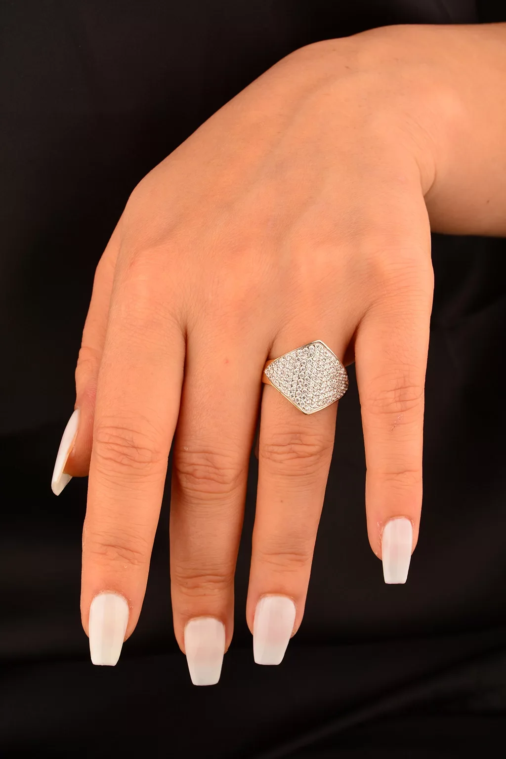 Cebeci 14 Ayar Taşlı Altın Yüzük