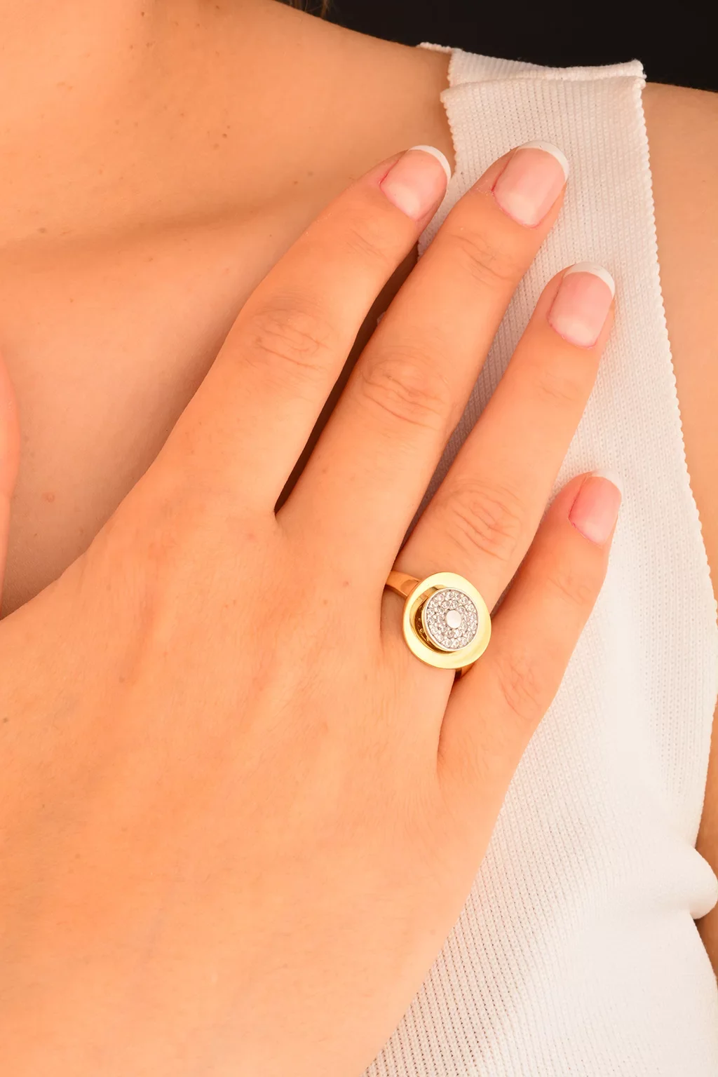 Cebeci 14 Ayar Taşlı Altın Yüzük