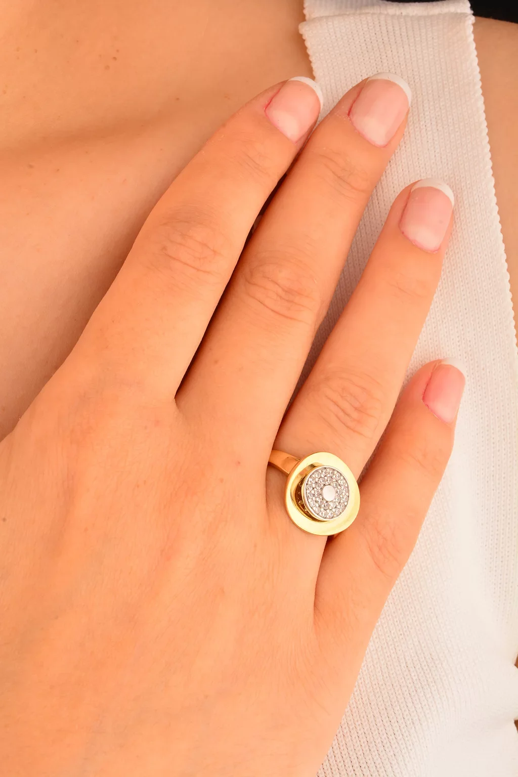 Cebeci 14 Ayar Taşlı Altın Yüzük