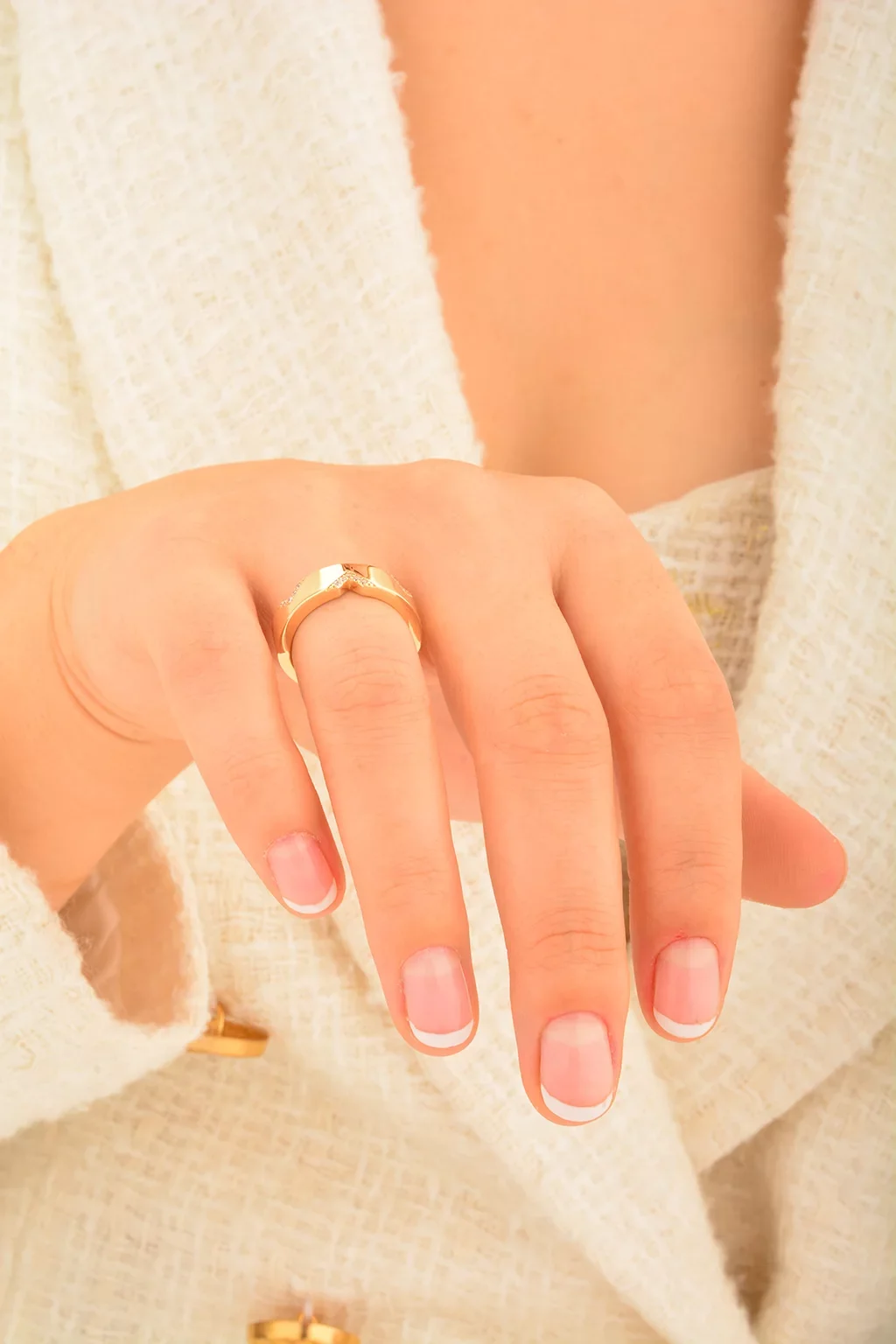 Cebeci 14 Ayar Taşlı Altın Yüzük