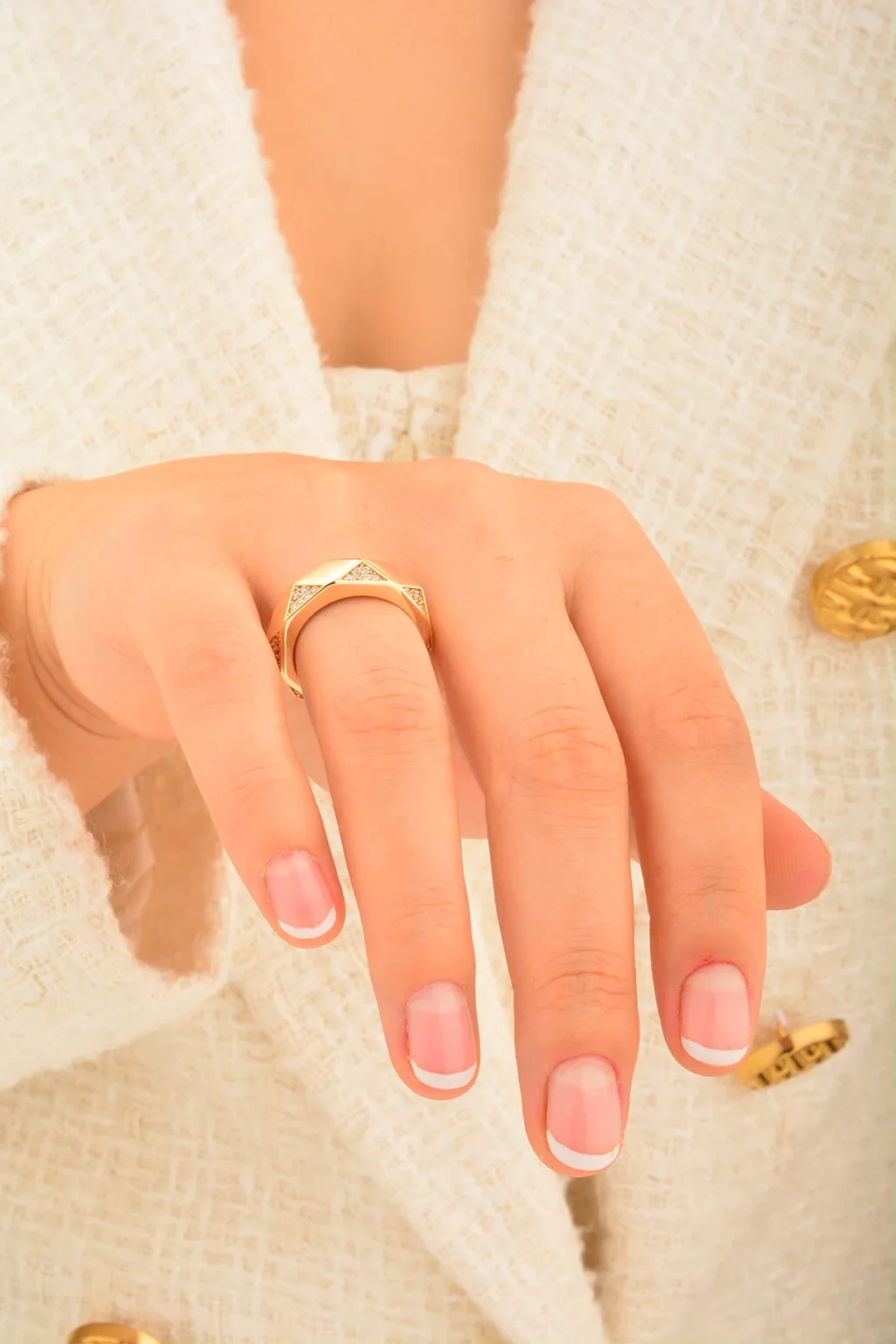 Cebeci 14 Ayar Taşlı Altın Yüzük