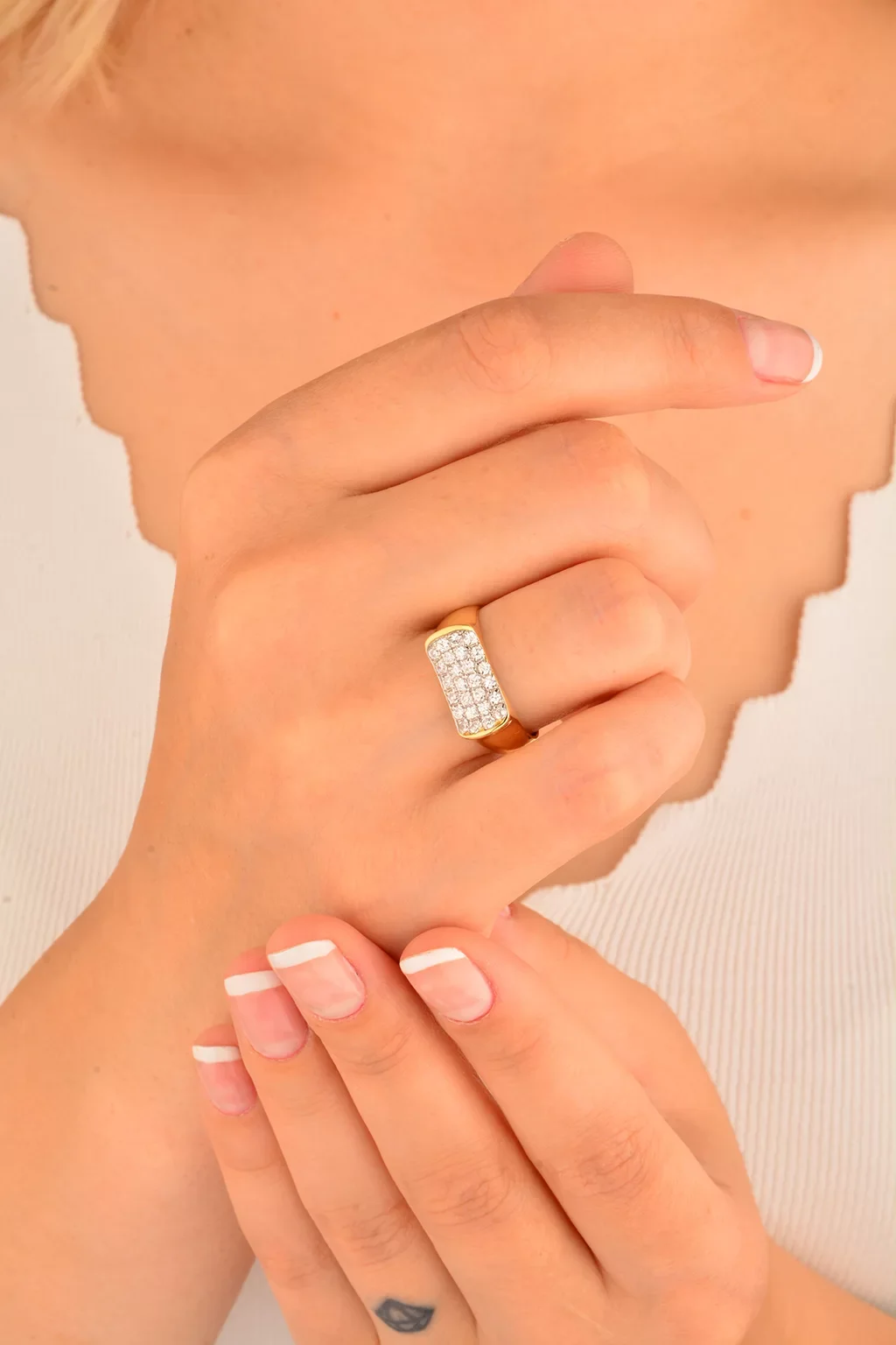 Cebeci 14 Ayar Taşlı Altın Yüzük