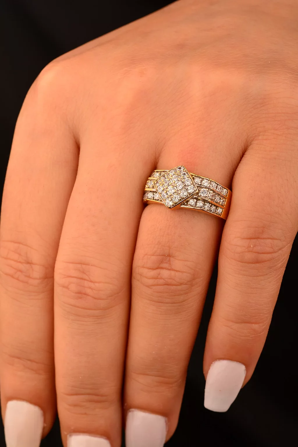 Cebeci 14 Ayar Taşlı Altın Yüzük