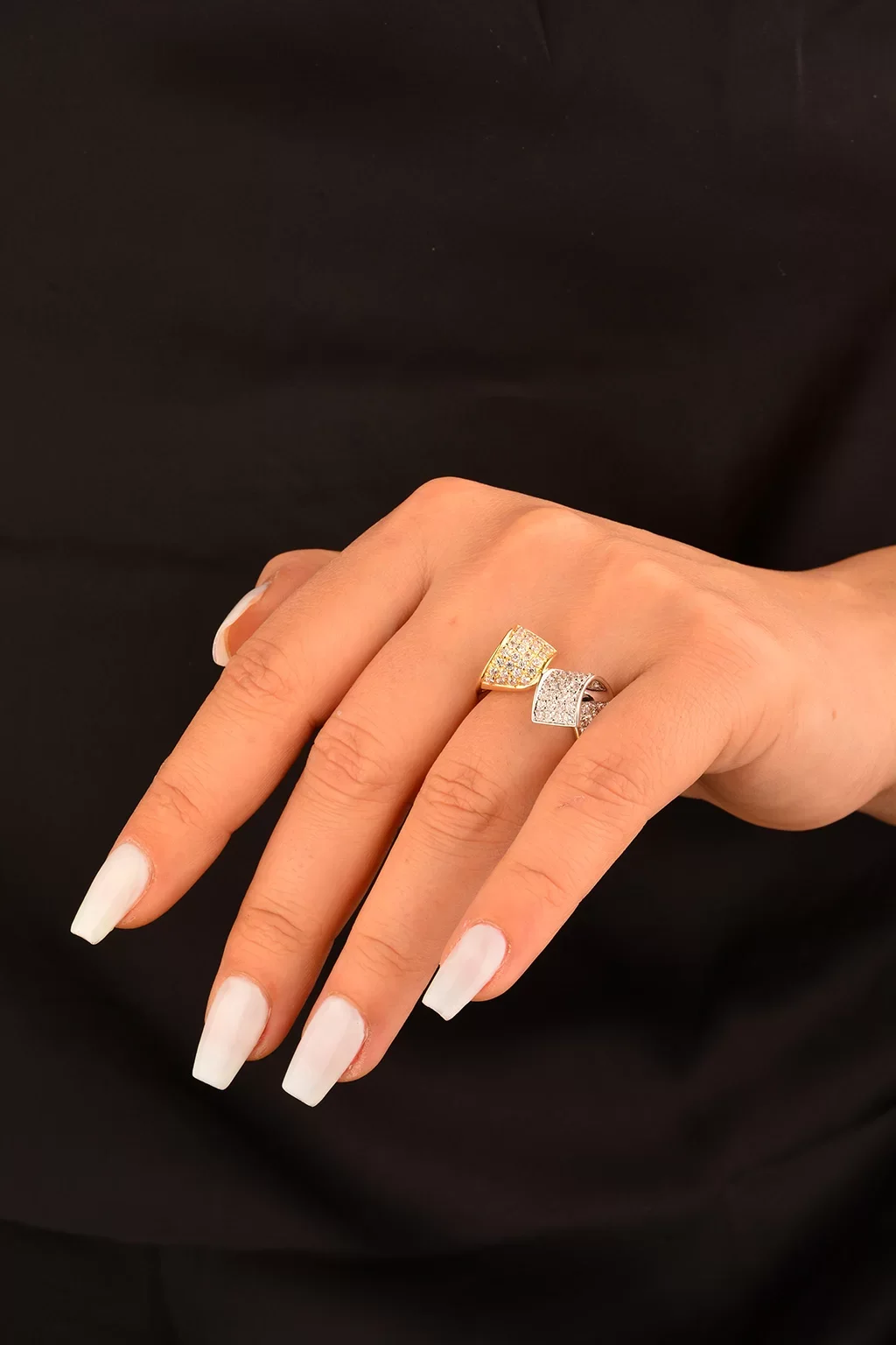 Cebeci 14 Ayar Taşlı Altın Yüzük