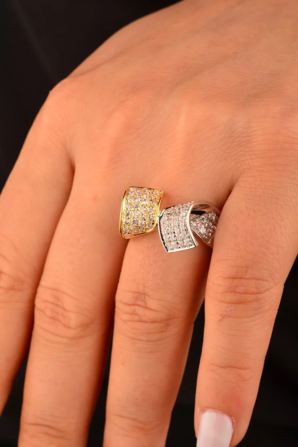 Cebeci 14 Ayar Taşlı Altın Yüzük